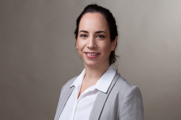 Bewerbungsbild im Fotostudio nonverbal Koeln