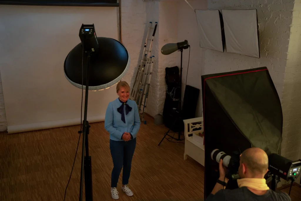 Making-of im Fotostudio Köln – Businessportrait-Shooting für die Werbekampagne des Nahverkehr Rheinland, fotografiert von nonverbal | businessfotografie.
